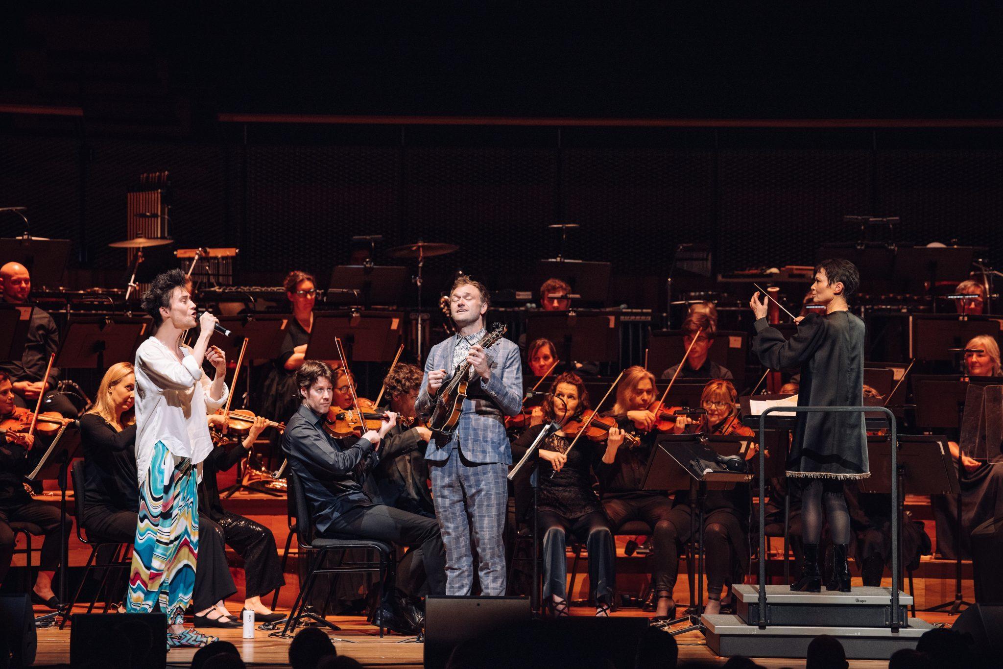 Collier and Thile at Beacon credit Jessie Myers Soul Media UK 2048x1366 2025 03 26 162251 agbq